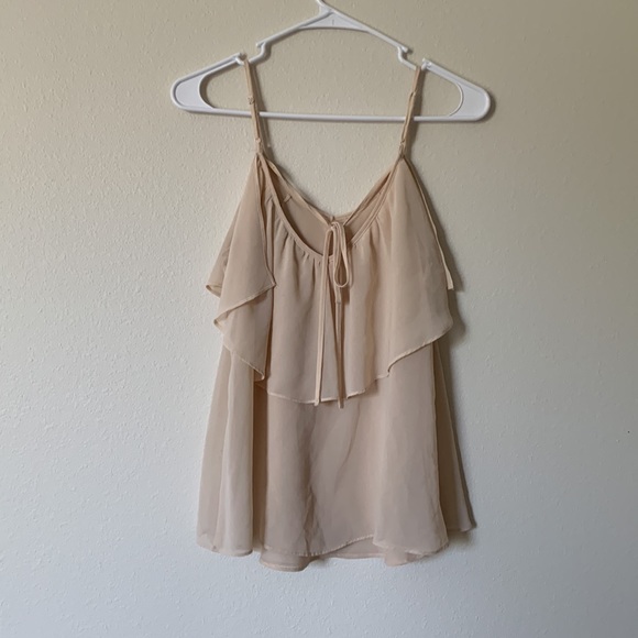 Súper cute and flowy top size s perfect for summer. Formal and casual - Picture 2 of 2